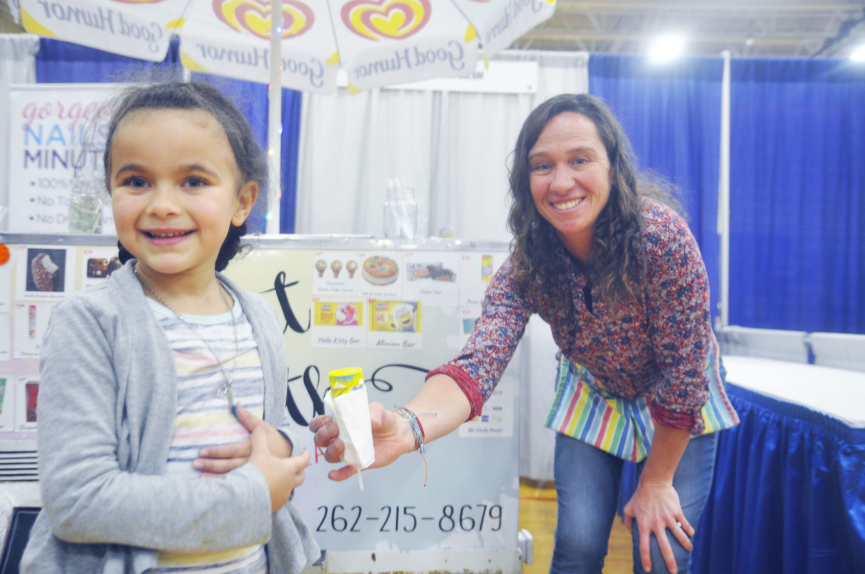 Kids Expo - girl gets ice cream